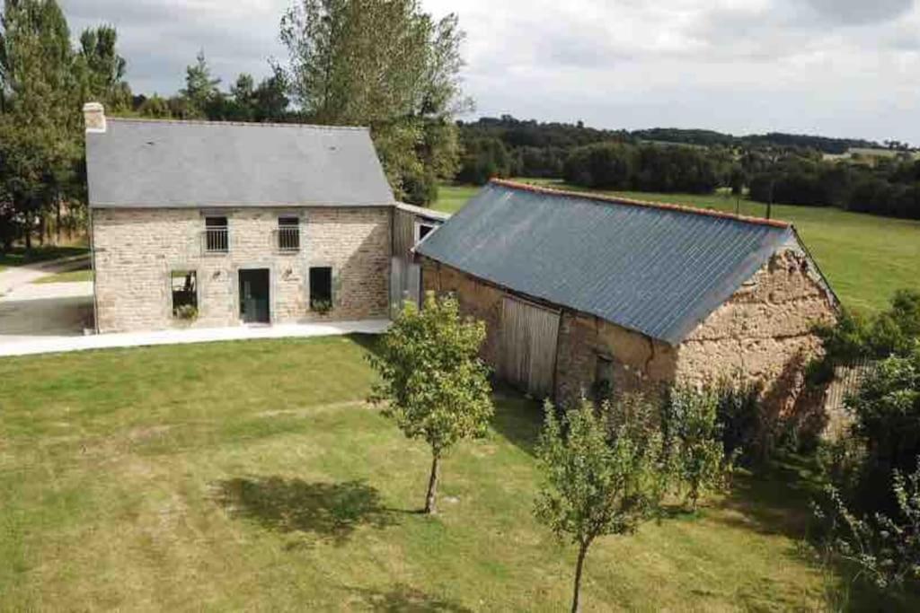 Gite A La Ferme, Au Coeur Du Mene Laurenan Luaran gambar